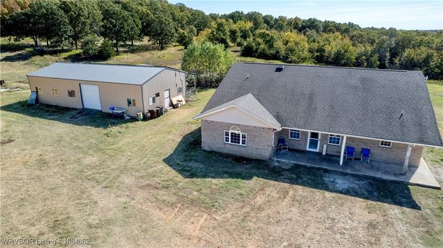 99821 4621 Road, Sallisaw, OK 74955