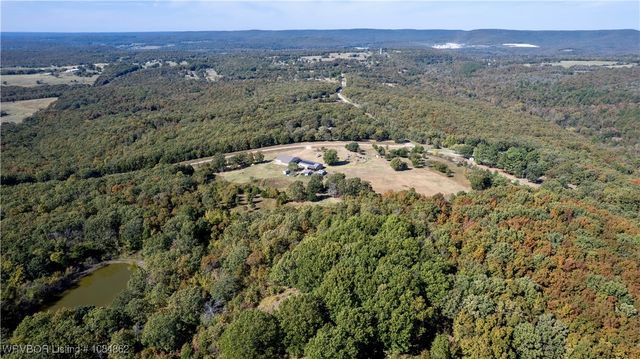 99821 4621 Road, Sallisaw, OK 74955