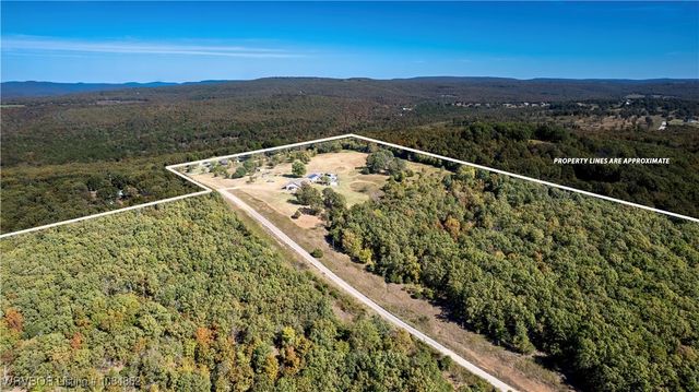 99821 4621 Road, Sallisaw, OK 74955