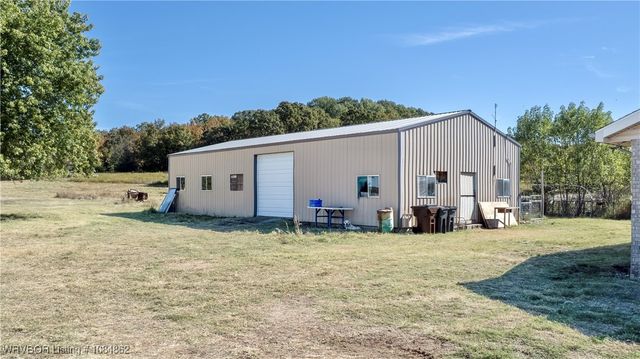 99821 4621 Road, Sallisaw, OK 74955