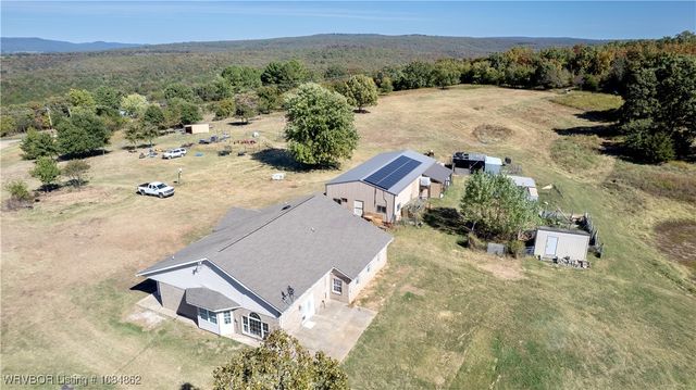 99821 4621 Road, Sallisaw, OK 74955