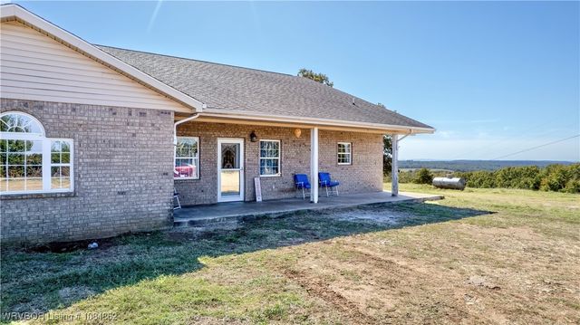 99821 4621 Road, Sallisaw, OK 74955