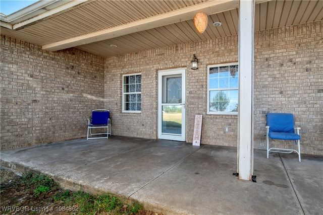 99821 4621 Road, Sallisaw, OK 74955