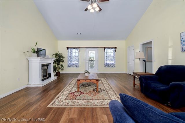 99821 4621 Road, Sallisaw, OK 74955