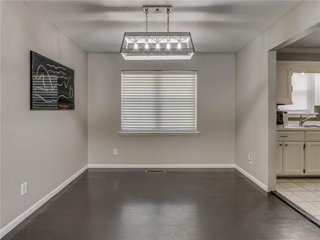 10833 N Utica Drive, The Village, OK 73120