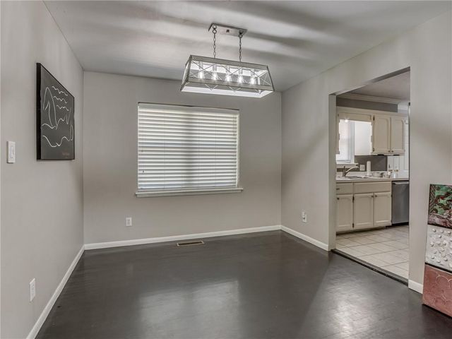 10833 N Utica Drive, The Village, OK 73120