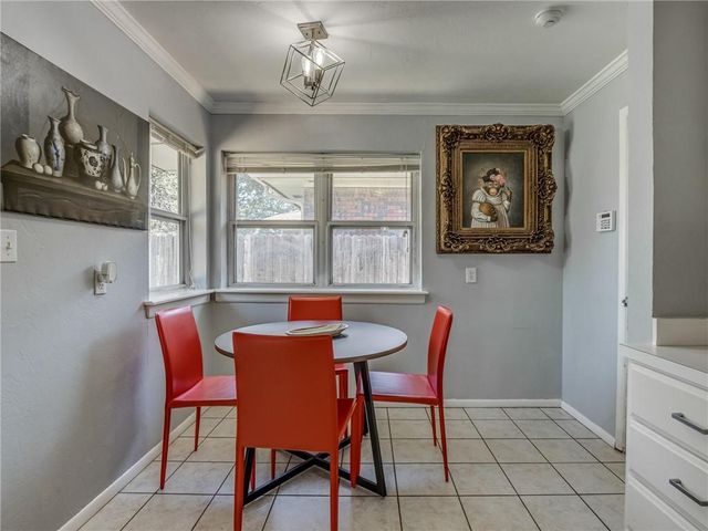10833 N Utica Drive, The Village, OK 73120