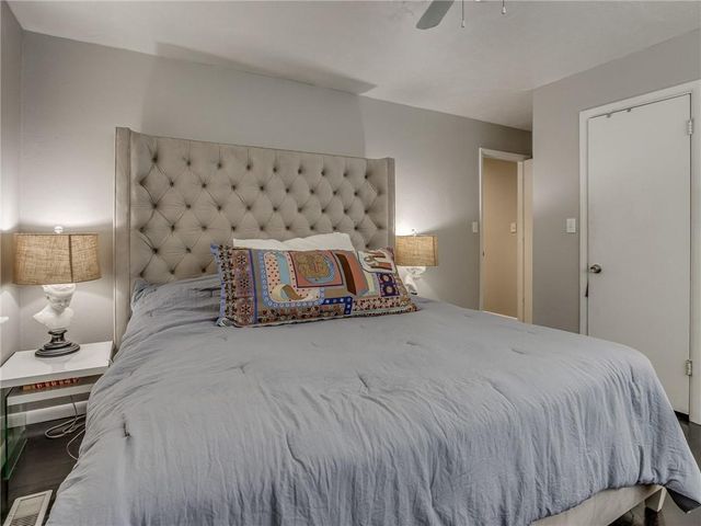 10833 N Utica Drive, The Village, OK 73120