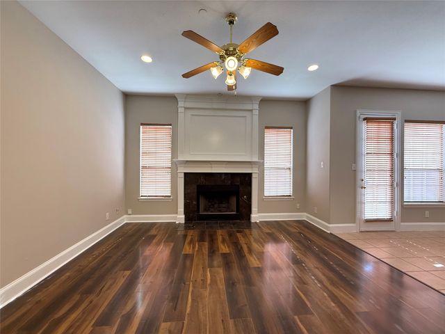 532 Silver Maple Drive, Irving, TX 75063