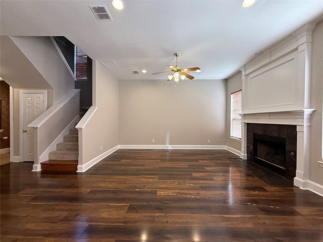 532 Silver Maple Drive, Irving, TX 75063