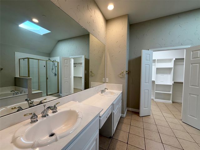 532 Silver Maple Drive, Irving, TX 75063