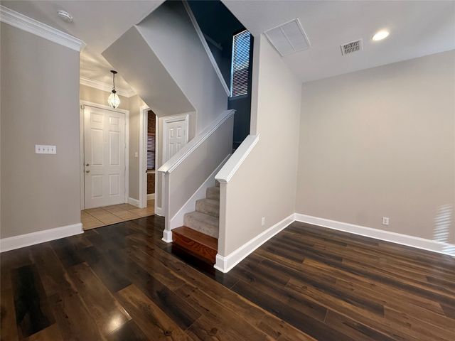 532 Silver Maple Drive, Irving, TX 75063