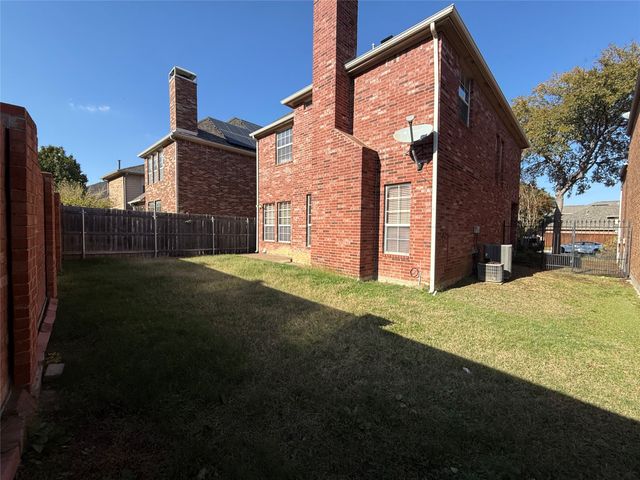 532 Silver Maple Drive, Irving, TX 75063