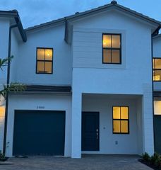 23052 SW 129th Pl, Miami, FL 33170