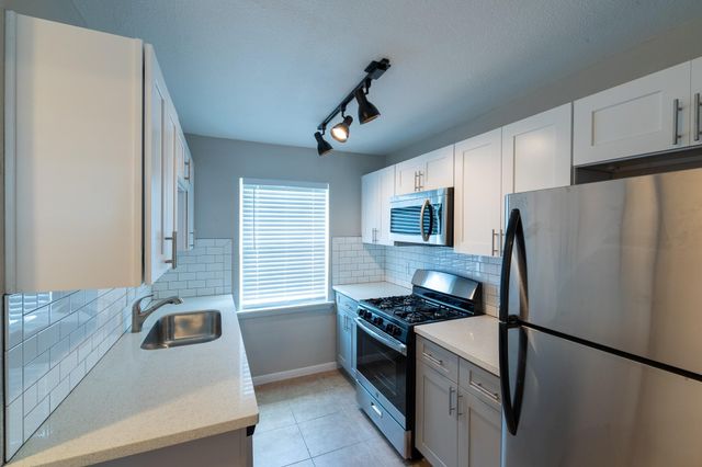 2507 Delano 3, Houston, TX 77004