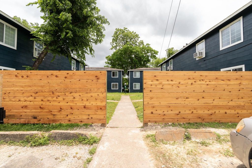 2507 Delano 3, Houston, TX 77004