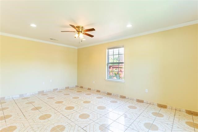 2746 Kingston Street, Dallas, TX 75211