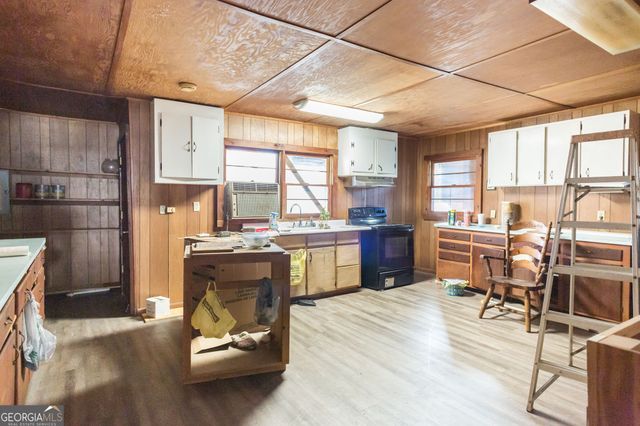 1609 Hall Street, Waycross, GA 31503