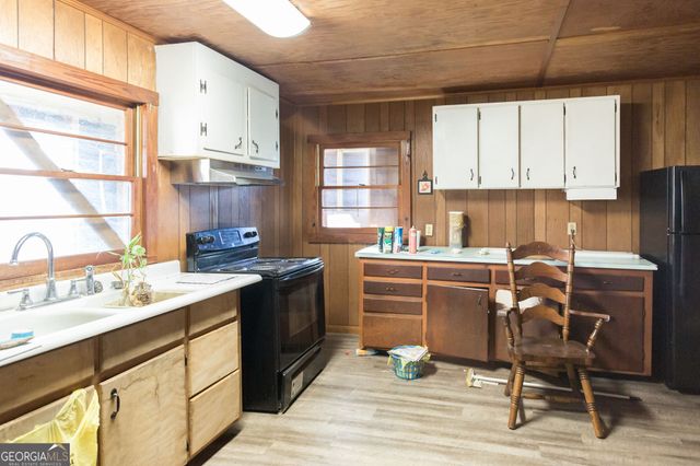 1609 Hall Street, Waycross, GA 31503