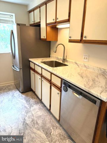 1538 KENSINGTON DR, Hagerstown, MD 21742