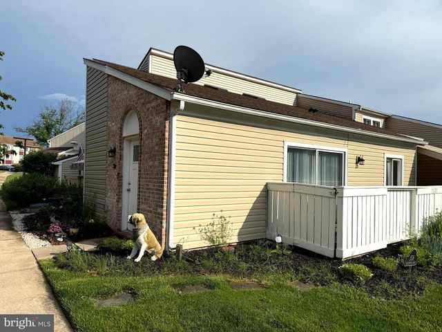 1538 KENSINGTON DR, Hagerstown, MD 21742