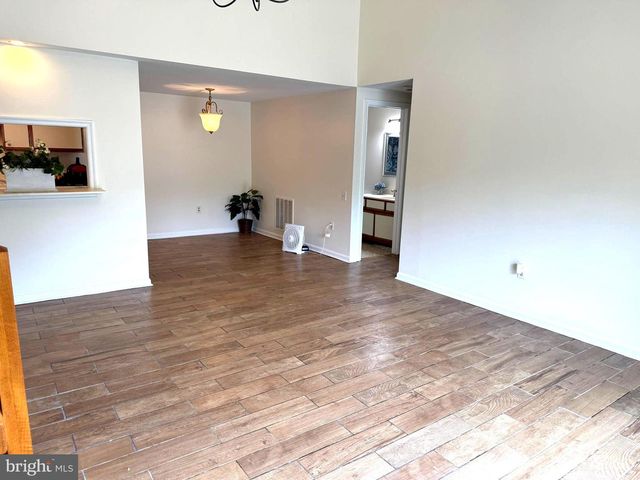 1538 KENSINGTON DR, Hagerstown, MD 21742