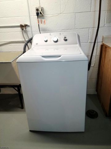 1416 Dominic St, Manville Boro, NJ 08835