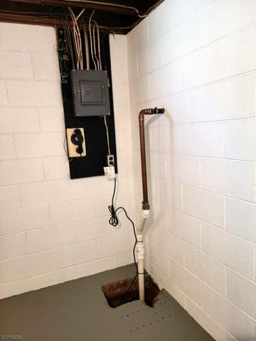 1416 Dominic St, Manville Boro, NJ 08835