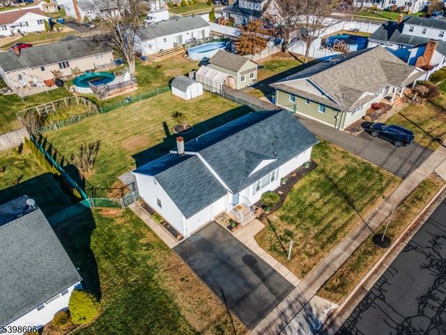 1416 Dominic St, Manville Boro, NJ 08835