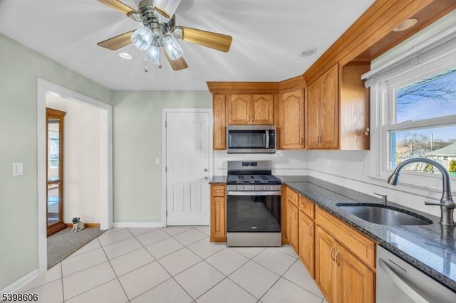 1416 Dominic St, Manville Boro, NJ 08835