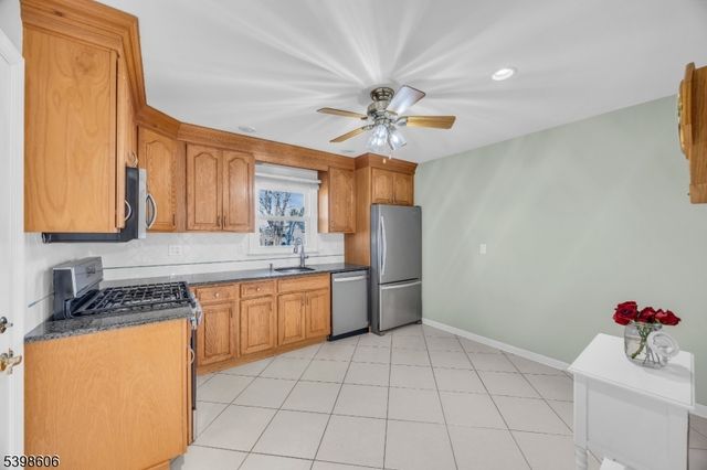 1416 Dominic St, Manville Boro, NJ 08835