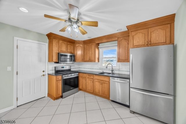 1416 Dominic St, Manville Boro, NJ 08835