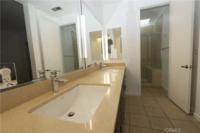 133 The Promenade N. North 115, Long Beach, CA 90802