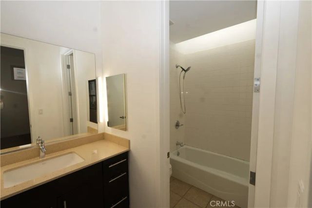 133 The Promenade N. North 115, Long Beach, CA 90802