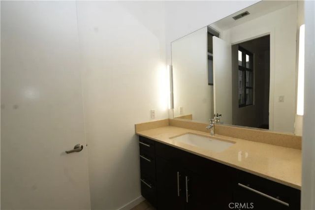 133 The Promenade N. North 115, Long Beach, CA 90802