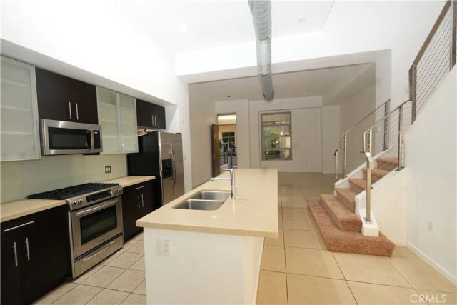 133 The Promenade N. North 115, Long Beach, CA 90802