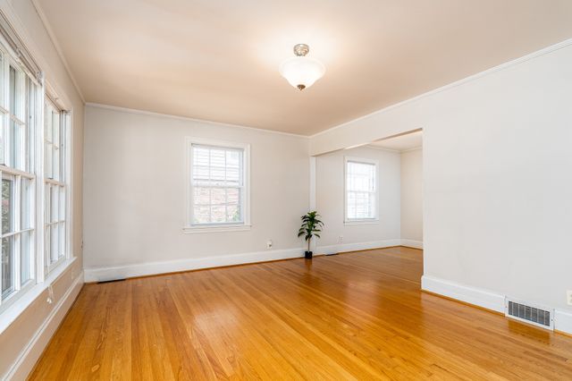 1402 Grandview Drive, Nashville, TN 37215