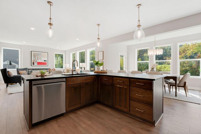 15764 Aquila Avenue, Savage, MN 55372