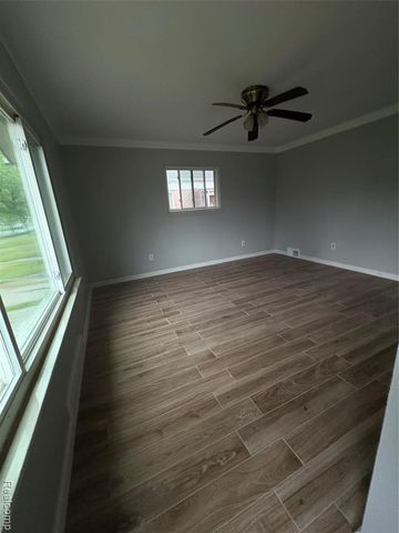 25699 Pennie Street, Dearborn Heights, MI 48125