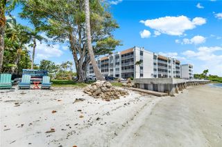 1516 S Lakeside Dr 105, Lake Worth, FL 33460