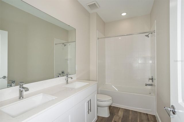 33495 HAMMOCK BEACH WAY, Dade City, FL 33525
