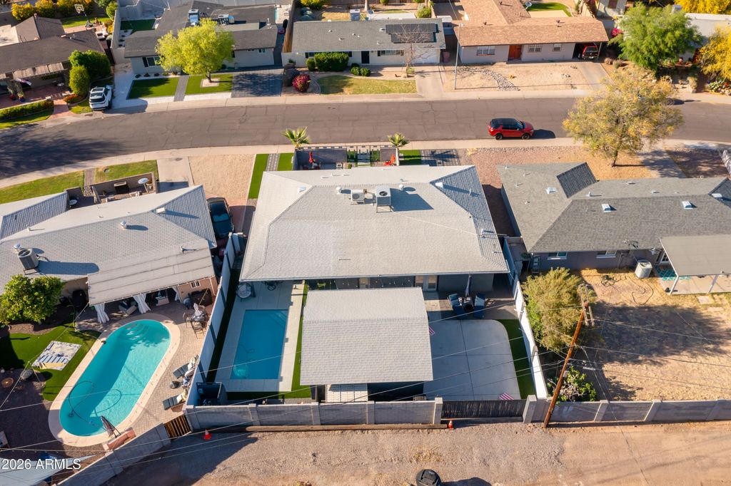7513 E HAZELWOOD Street, Scottsdale, AZ 85251 — photo 2