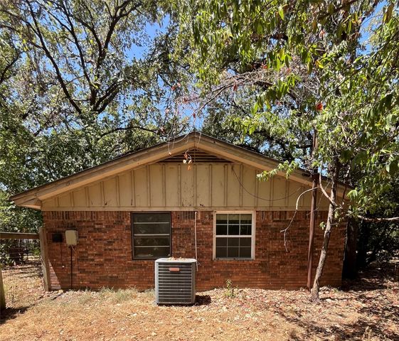 2320 Los Robles Drive, Grapevine, TX 76051