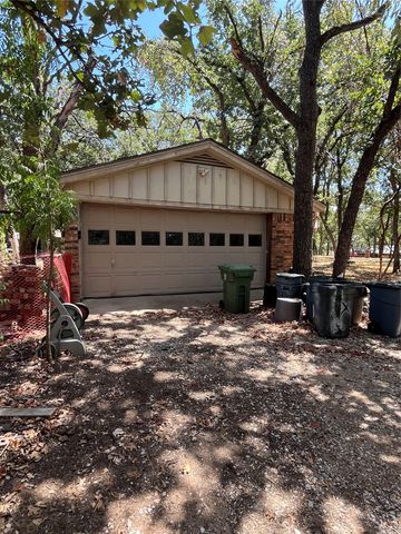 2320 Los Robles Drive, Grapevine, TX 76051
