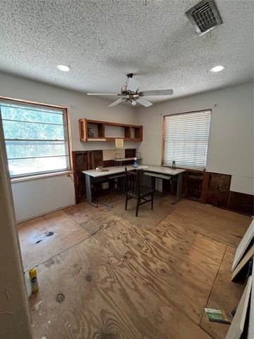 2320 Los Robles Drive, Grapevine, TX 76051