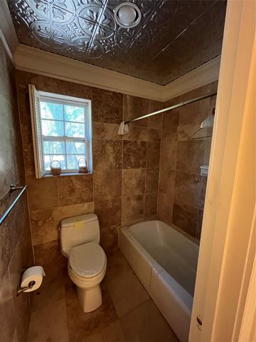 2320 Los Robles Drive, Grapevine, TX 76051