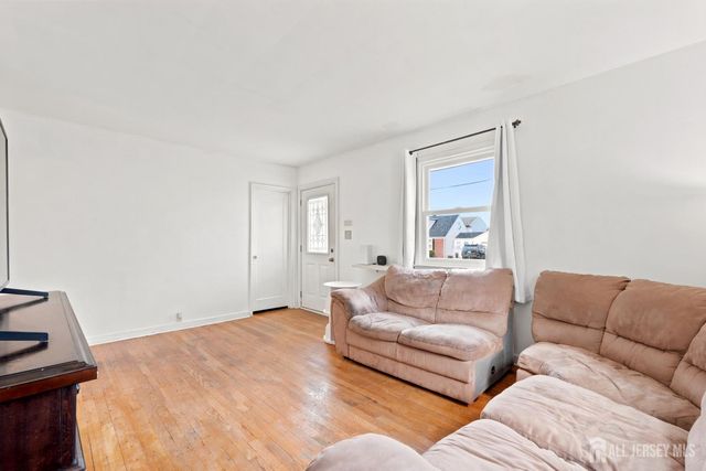 211 Martin Avenue, Clifton, NJ 07012