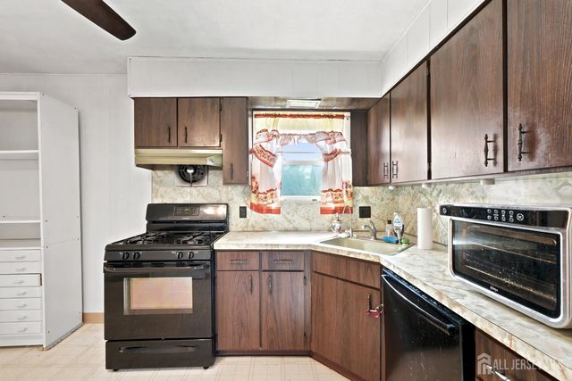 211 Martin Avenue, Clifton, NJ 07012