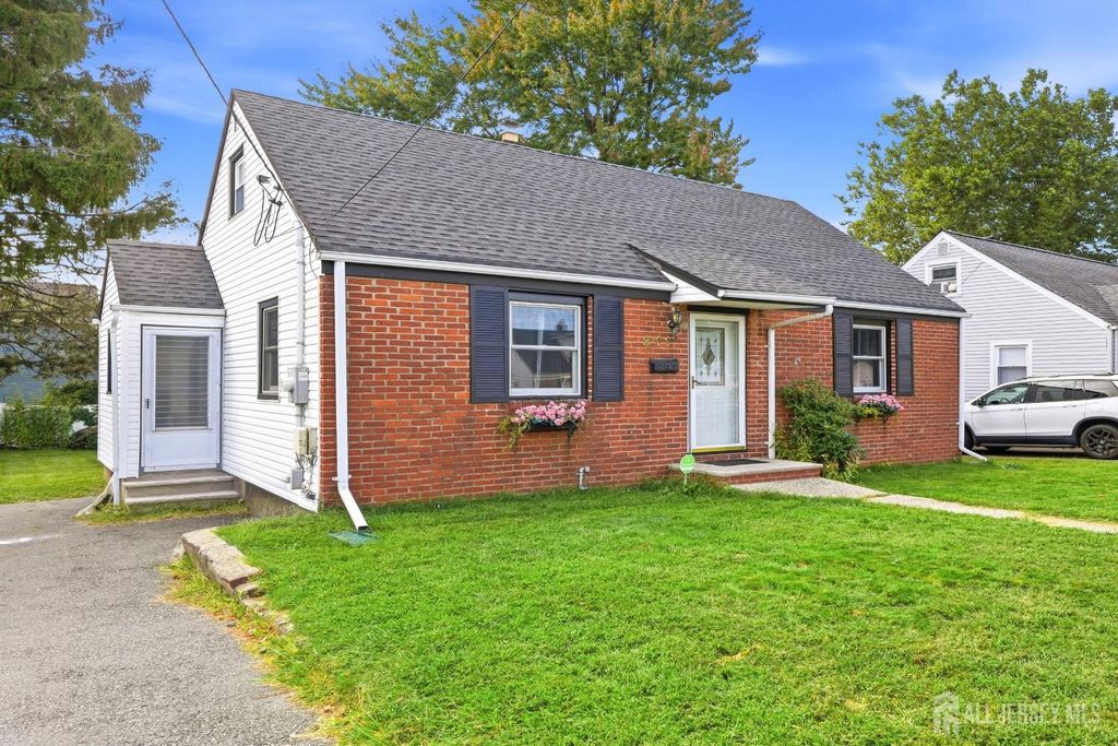 211 Martin Avenue, Clifton, NJ 07012