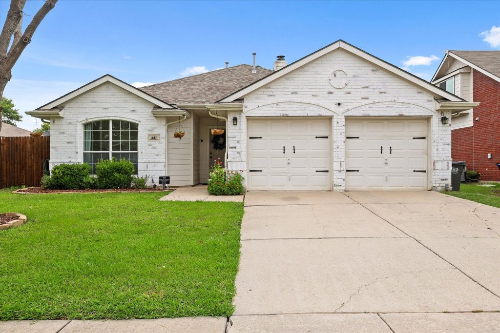 337 Willowlake Drive, Little Elm, TX 75068
